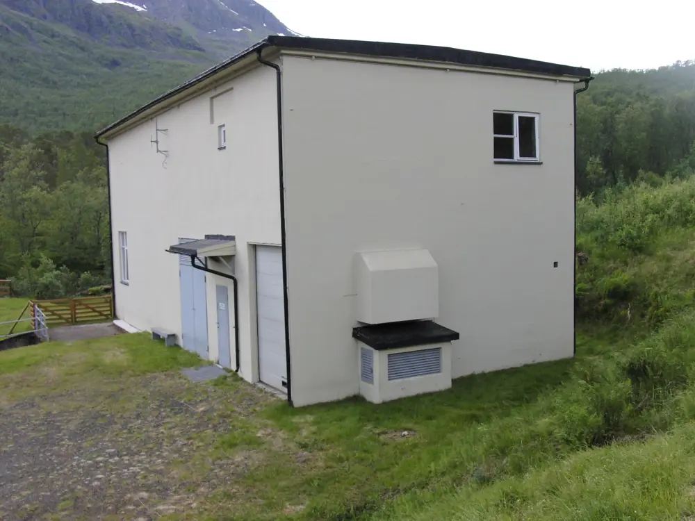 Gausvik III Evt. Øvre Foss Kraftverk (Pelton Man Wikipedia Commons)