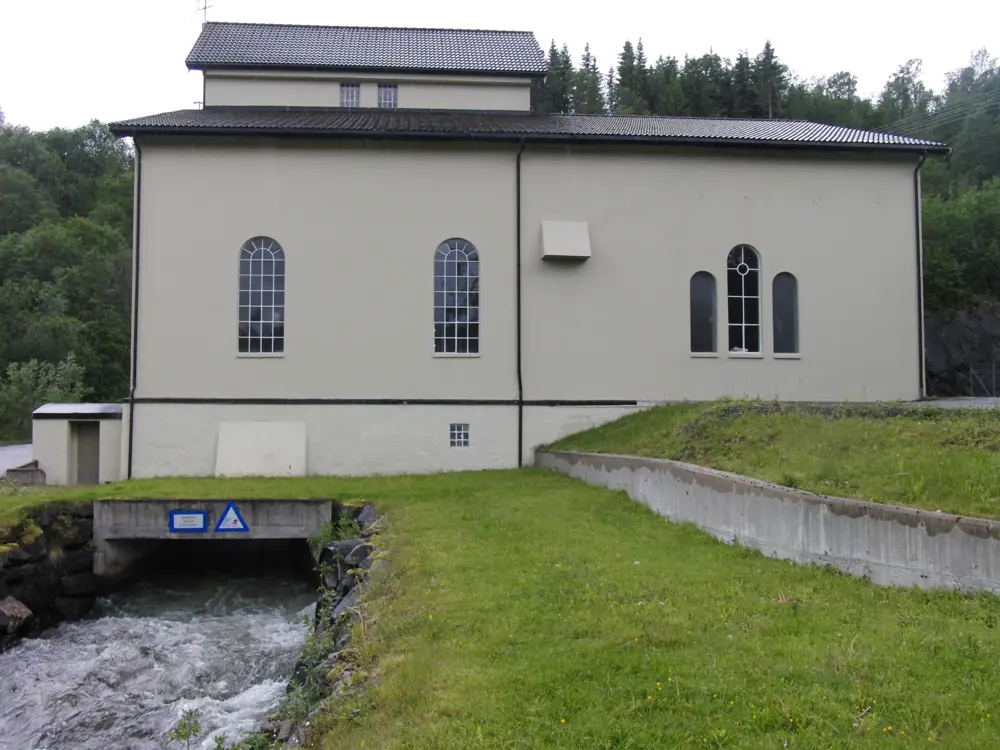 Gausvik I Evt. Nedrefoss Kraftverk (Pelton Man, Wikipedia)